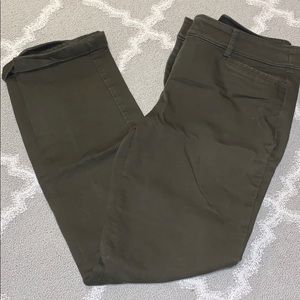 EXPRESS OLIVE GREEN CHINO PANTS